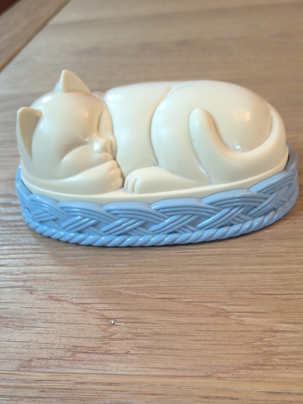 Vintage 1970s Avon "Cozy Kitty" Sleeping Cat Lint Brush